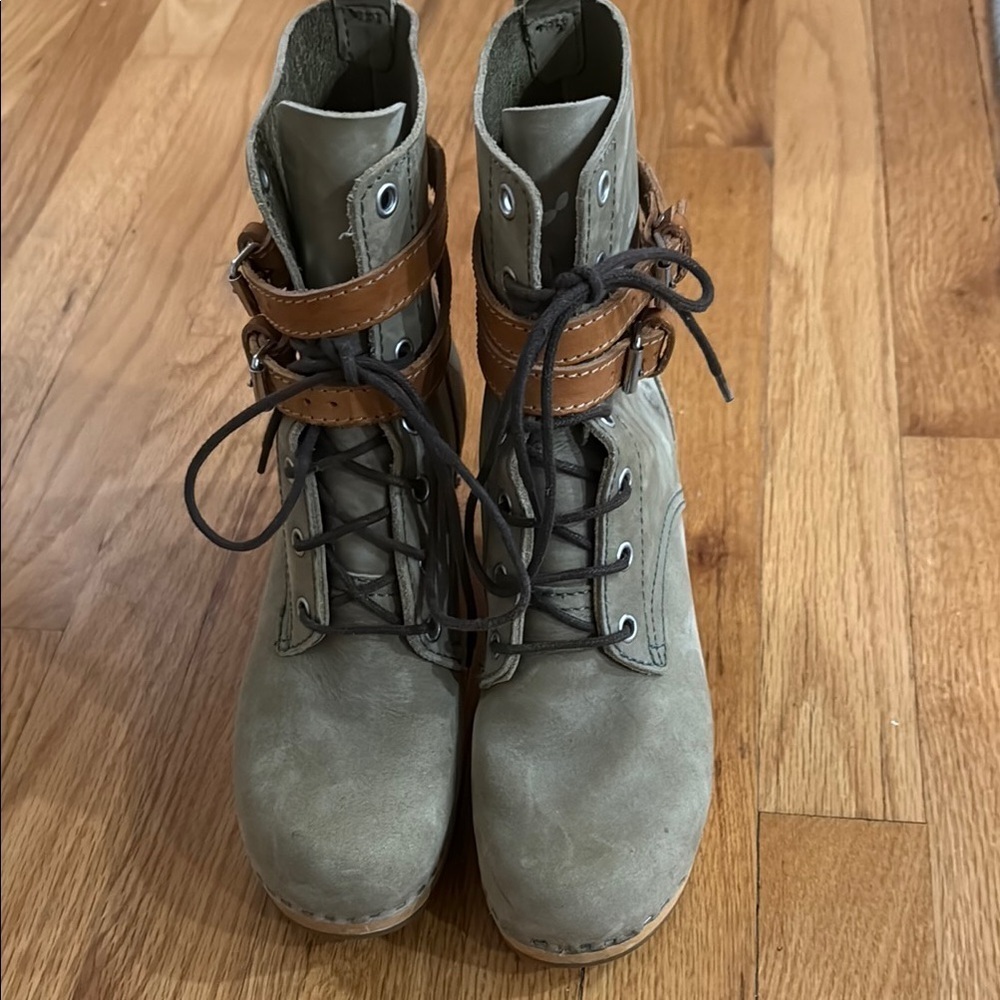 Swedish Hasbeens sz 6.5 EU 37 Green Leather Lace Up Buckle Boots Clog great cond